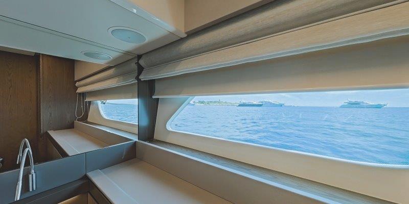 2017 FERRETTI YACHTS 550 